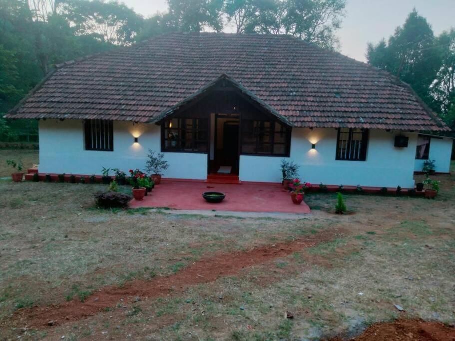 A Quaint Cottage With Rajah'S Seat View. Madikeri Ngoại thất bức ảnh